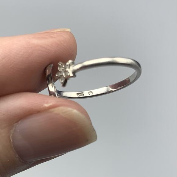 925 Sterling Silver Moon And Star Ring, Size 5.5 CZ Or Diamonds, Moon Star Band - Picture 7 of 9